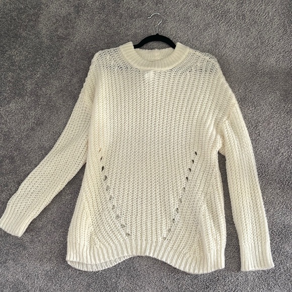 American Eagle Outfitters Sweaters - Brand New American Eagle Sweater
